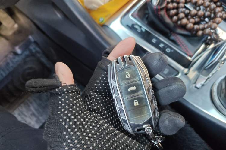 Used Changan CS75 2014 1.8T Automatic Elite Version China V Standard
