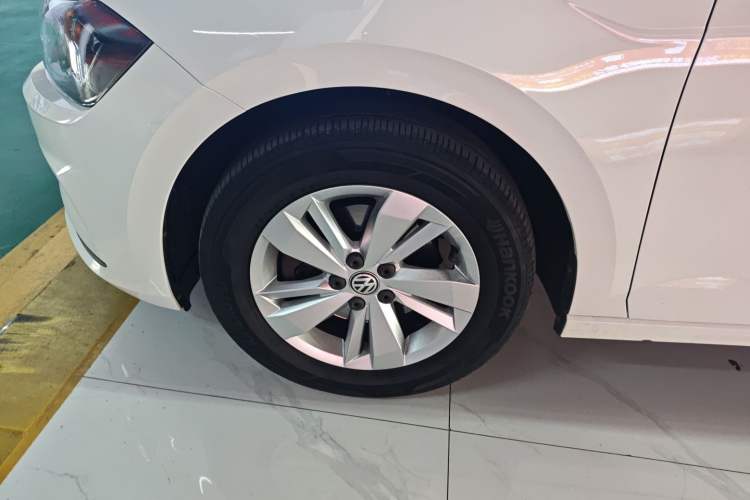 Used Volkswagen Polo 2019 Plus 1.5L Automatic Panoramic Enjoyment Edition Exterior 4