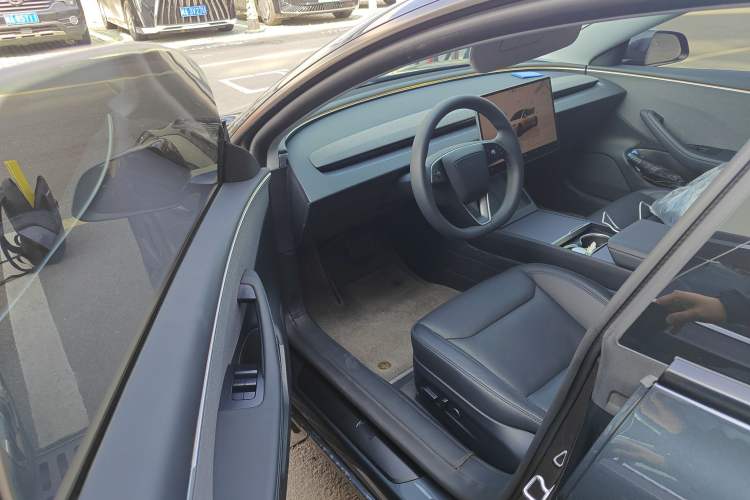 Used Tesla Model 3 2023 Rear-Wheel-Drive Version
