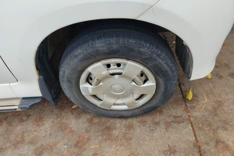 Used FAW Senya M80 2011 1.3L Manual 7-Seater Right Front Wheel Hub