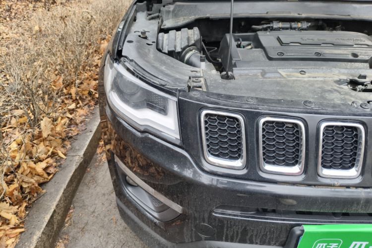 Used Jeep Compass 2017 200T Automatic Family Edition
