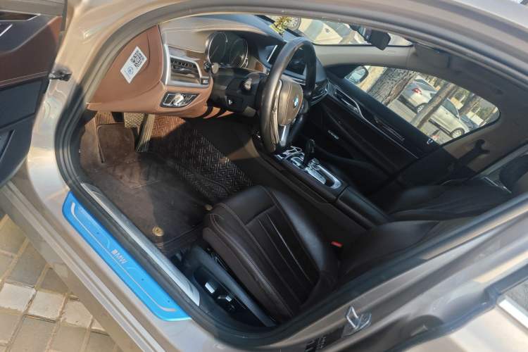 Used BMW 7 Series 2016 730Li Leading Model
