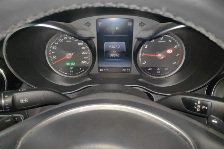 Used Mercedes-Benz C-Class 2017 C 180 L Sport Edition Odometer Close Up