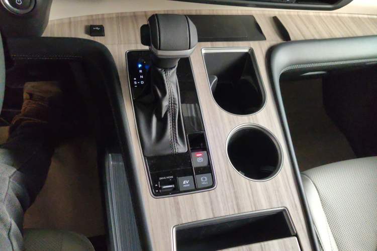 Used Toyota Sienna 2026 Model 2.5L Dual-Engine Four-Wheel-Drive Prestige Edition