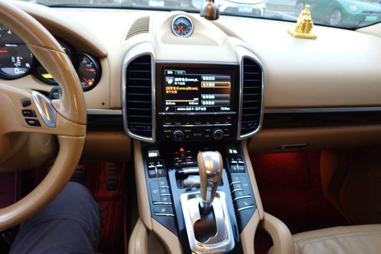 Used Porsche Cayenne 2013 3.6L automatic transmission Middle East version
