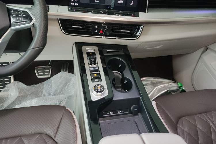 Used Volkswagen Tavendor 2024 380TSI All-Wheel Drive R-Line Cruise Edition