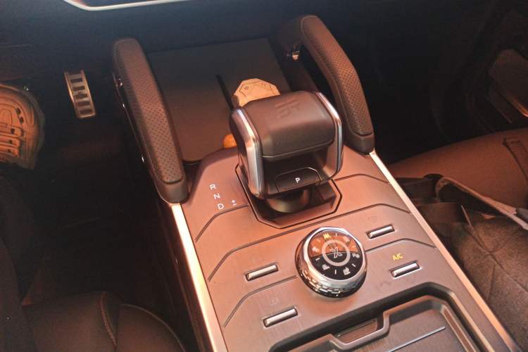 Used JETOUR Traveler 2023 2.0T All-Wheel-Drive Crosser