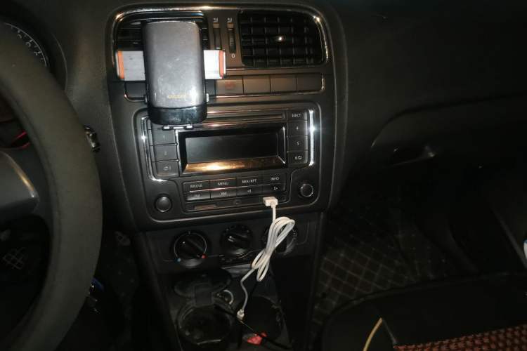 Used Volkswagen Polo 2013 1.4L Manual Comfort Edition