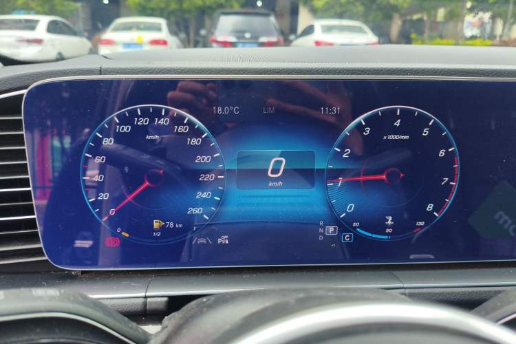 Used Mercedes-Benz GLE 2022 Facelifted GLE 350 4MATIC Fashion Edition Instrument Cluster