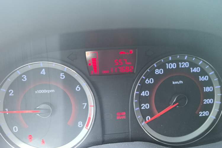 Used Hyundai Verna (older generation) 2014 1.4L Manual Top-Tier Model TOP
