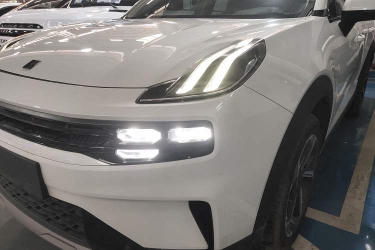 Used Lynk & Co 06 EM-P 2022 PHEV 84 km Range Pro Version Left Front Headlight