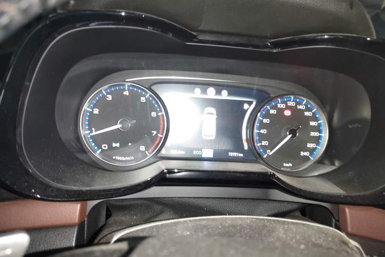 Used GAC Trumpchi GS8 2017 320T Two-Wheel Drive Luxury Smart Connectivity Version (7 Seats)