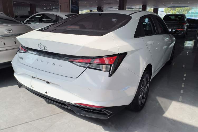 Used Hyundai Elantra 2022 1.5L CVT GLX Elite Edition Right Rear Taillight