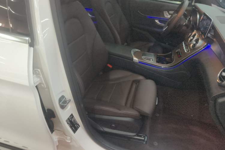 Used Mercedes-Benz GLC 2020 GLC 300 L 4MATIC Dynamic Edition
