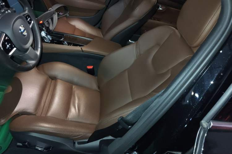 Used Volvo S90 2021 B5 Zhiyuan Luxury Edition