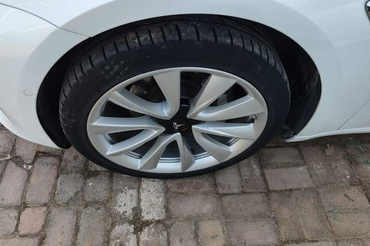 Used Tesla Model 3 2019 Standard Range Rear-Drive Upgraded Version Left Front Wheel Hub