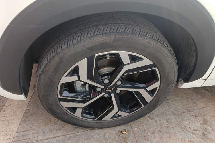 Used SOL X8 2021 300T DCT Leading Smart Connectivity Version 7 Seats
