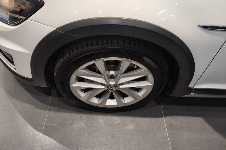 Used Volkswagen Golf 2019 1.8TSI Travel Edition
