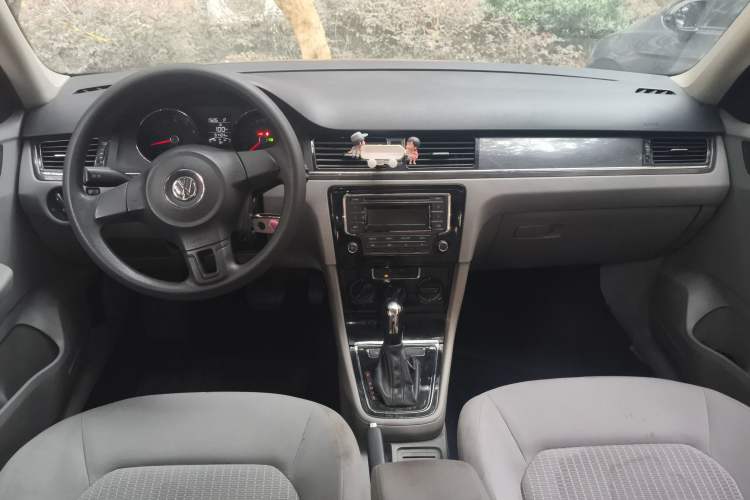 Used Volkswagen Bora 2013 1.6L Automatic Fashion Model
