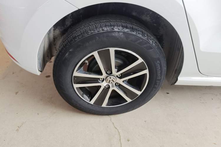 Used Volkswagen Polo 2016 1.4L Automatic Trendy Model Right Rear Wheel Hub