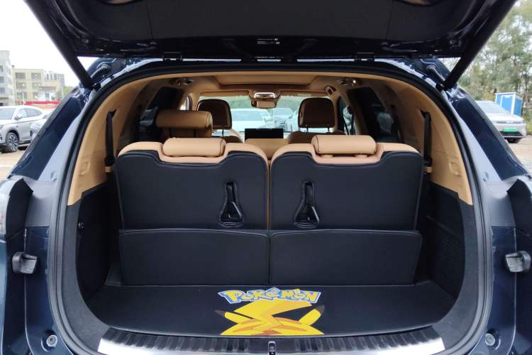 Used Denza N8 2023 Four-Wheel Drive Ultra-Hybrid Flagship Seven-Seater Version
