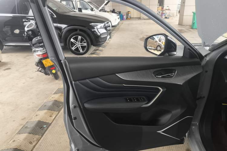 Used Venucia V 2021 260T Tianwang Edition
