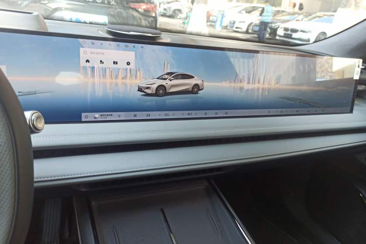 Used Geely Galaxy E8 2025 700 km Long-Range Intelligent Driving Version