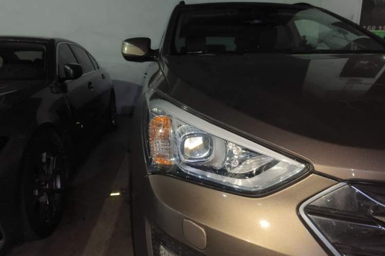 Used Hyundai Santa Fe 2015 2.0T Automatic 4x4 Top-Grade 7-Seater
