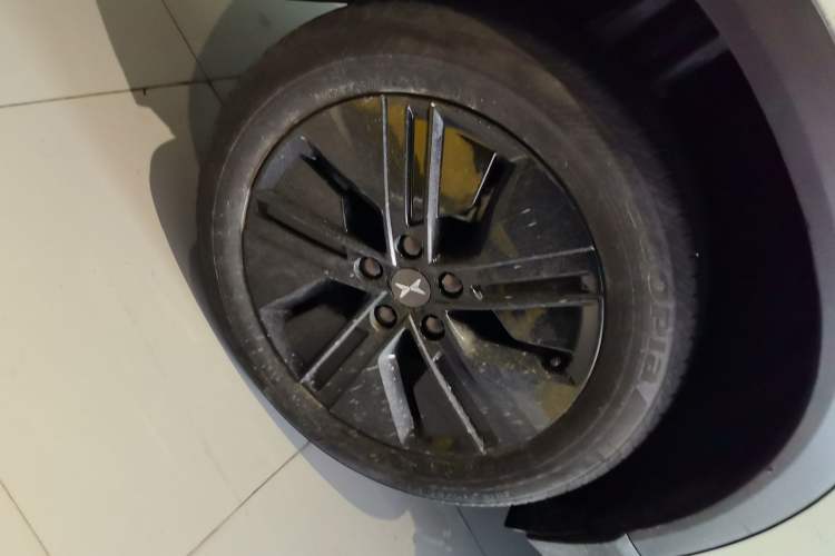 Used XPeng G3 2022 G3i 460N+ Right Rear Wheel Hub