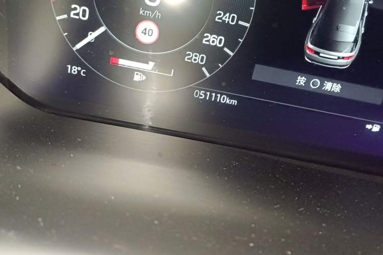 Used Land Rover Discovery Sport 2022 249 PS R-Dynamic S Performance Edition 5 Seats Odometer Close Up