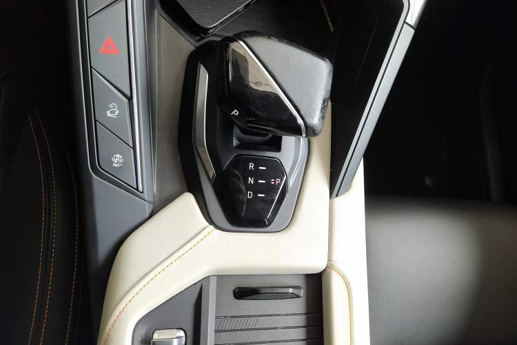 Used Lynk & Co 06 EM-P 2020 PHEV Plus Gear Lever