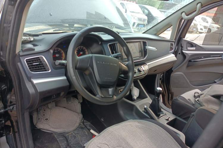 Used FORTHING Lingzhi 2023 M5L 1.6L Comfort Edition 7-Seater
