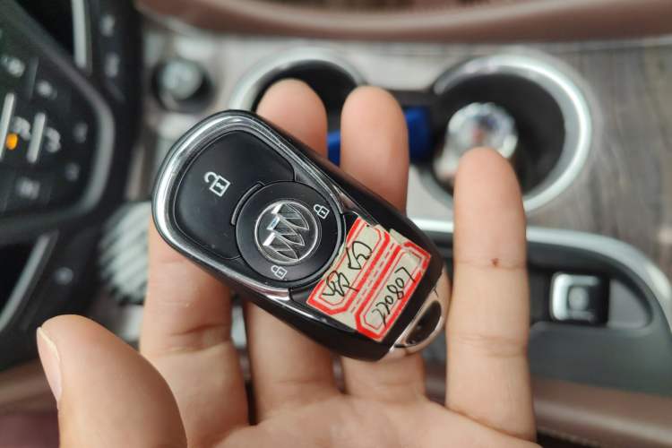 Used Buick Envision 2016 20T Two-Wheel-Drive Elite Model Vehicle Key