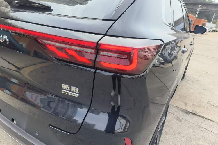 Used Dongfeng Aeolus Huge 2022 Mach Dual-Motor 1.5T MHD Dare-to-Dream Edition Right Rear Taillight