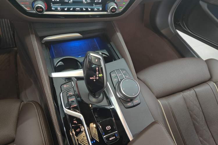 Used BMW 5 Series 2023 530Li Luxury Edition M Sport Package