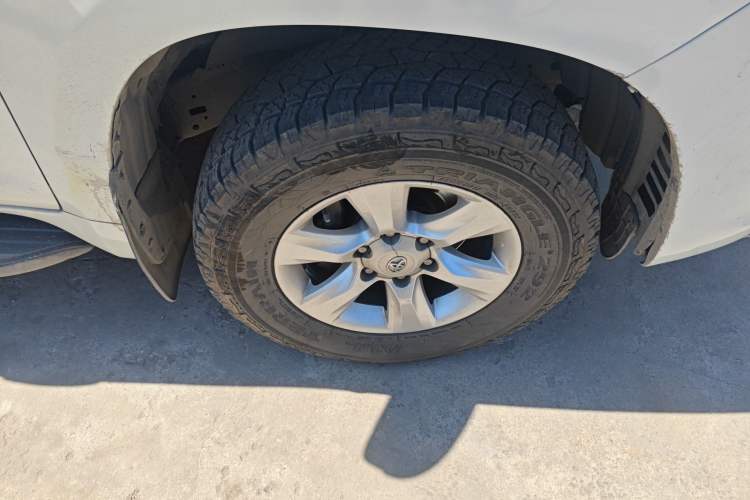 Used Toyota Prado 2010 2.7L Automatic Standard Edition
