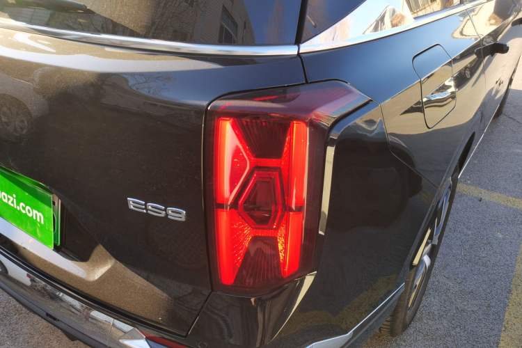 Used GAC Trumpchi ES9 2024 PHEV with 143 km Max