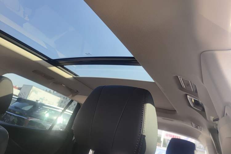 Used Hongqi HS7 PHEV 2024 2.0T PHEV Four-Wheel Drive Flagship Edition 6 Seats Headliner