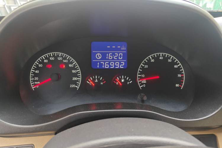 Used Chery Tiggo 2012 Elite Edition Facelift 1.6L Manual Comfort DVVT Odometer Close Up