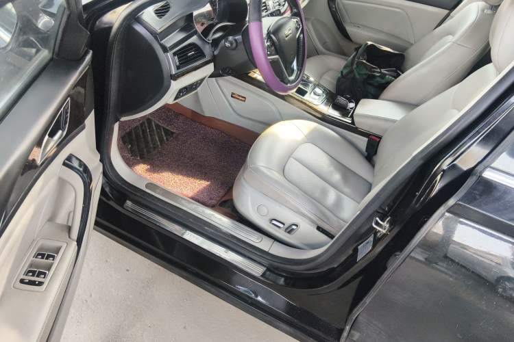 Used Zotye Z700 2016 1.8T DCT Elegant Version Driver Seat