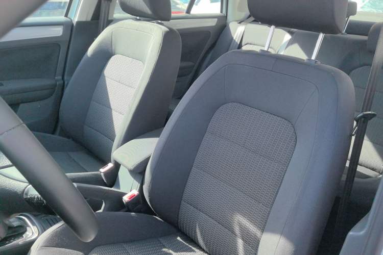 Used Volkswagen Bora 2015 Qihui Edition 1.6L Automatic Fashion Model