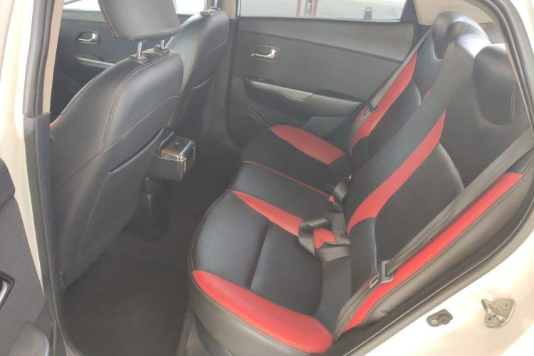 Used Kia K2 2015 Sedan 1.4L Automatic GLS