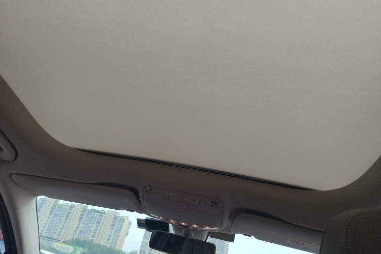 Used Mercedes-Benz E-Class 2019 Facelifted E 300 L Stylish Version Headliner