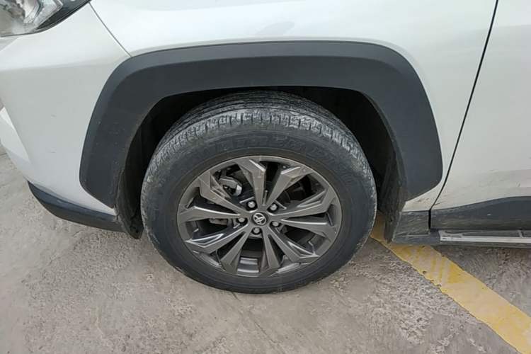 Used Toyota RAV4 2023 2.0L CVT 4x4 Adventure Edition
