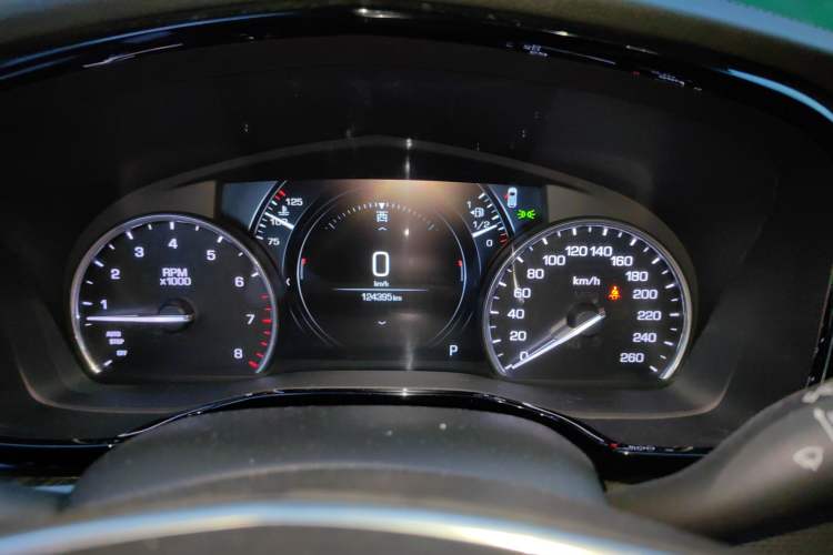 Used Cadillac XT5 2017 Anniversary Edition 28T Four-Wheel Drive Luxury Model