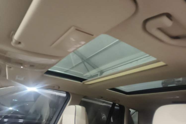 Used Mercedes-Benz GLK-Class 2013 Facelift GLK 300 4MATIC Luxury Edition Headliner