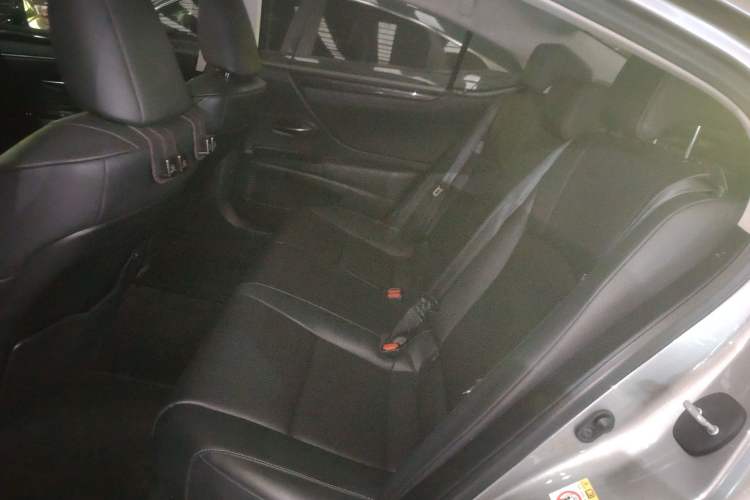 Used Lexus ES 2018 200 Excellence Edition China V Standard
