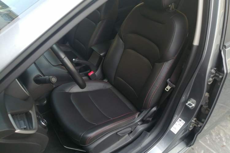 Used Chevrolet Monza 2019 Redline 320T Dual-Clutch Sporty Version China VI Standard Left Front Seat