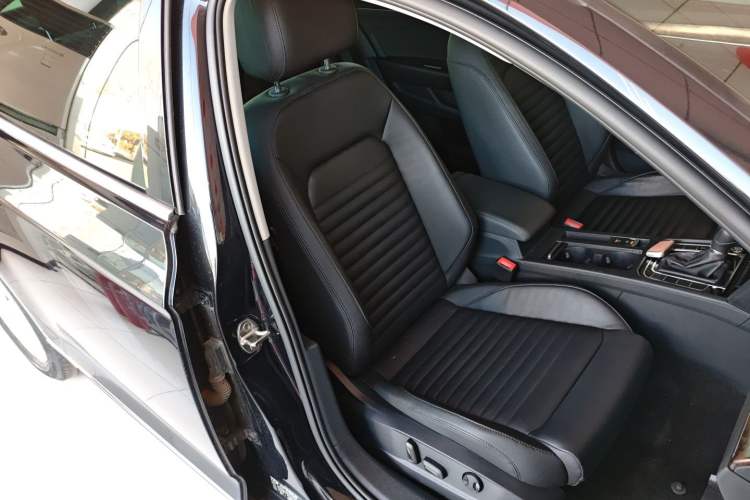 Used Volkswagen Magotan 2019 330TSI DSG Leading Model China VI Standard
