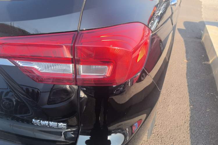 Used Haval M6 2017 1.5T Automatic Two-Wheel Drive Urban Model
